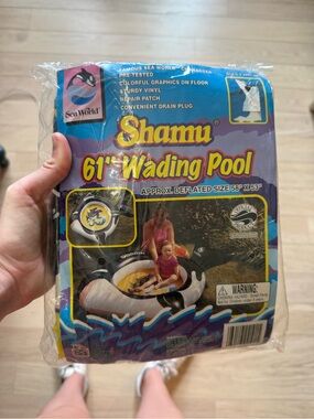 Shamu wading pool